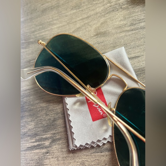 Polarized Ray Bans - Picture 3 of 6